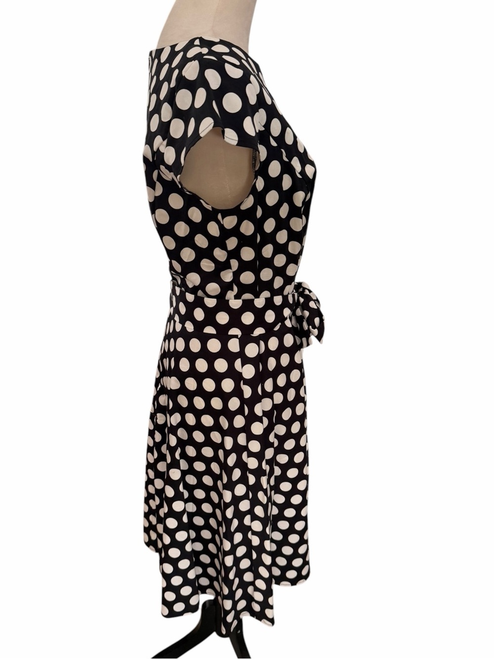 Large Polka Dot Tie-Waist Fit and Flare Dress Black White Cap Sleeves Cotton - Picture 3 of 7